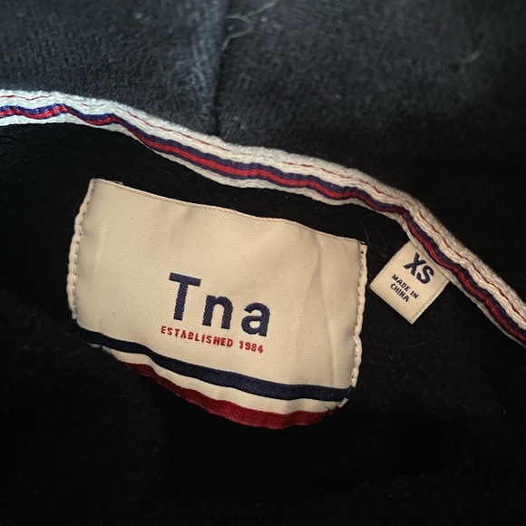 TNA Hoodie Lot - Picture 9 of 9